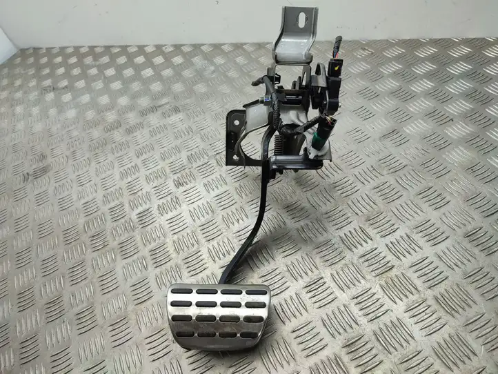 Kia Sportage (2018 - 2021)  32800F1745 Тормозная педаль