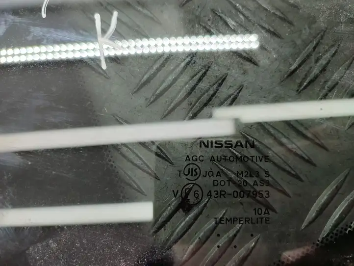 Nissan X-Trail T32 (2014 - 2021) Заднее боковое стекло — фото 2