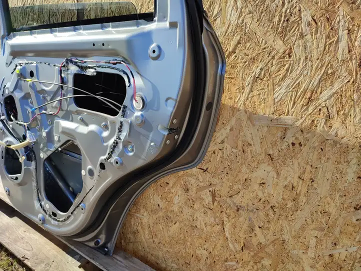 Mitsubishi Outlander (2018 - 2021)   Задняя дверь