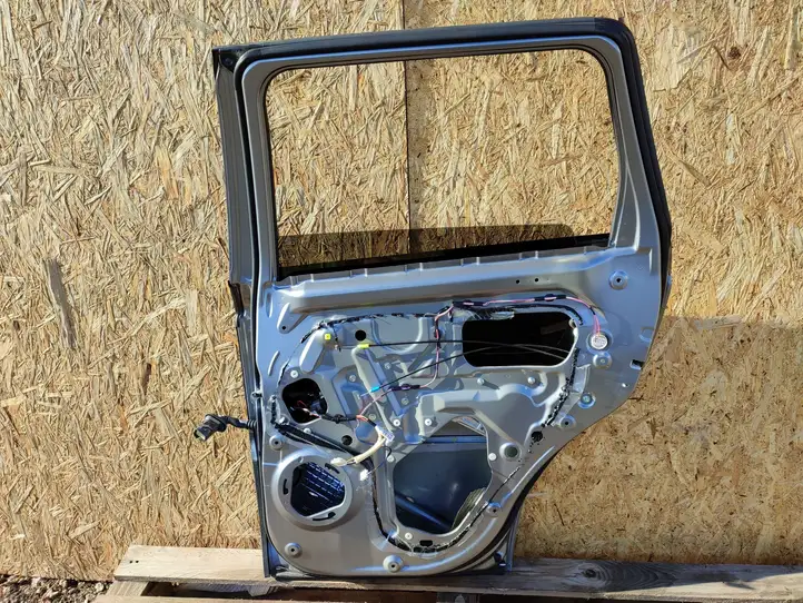 Mitsubishi Outlander (2018 - 2021)   Задняя дверь