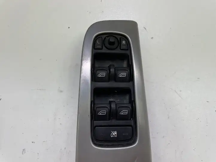 Volvo V50 (2008 - 2012) 30773210 Кнопка стеклоподъемников — фото 2