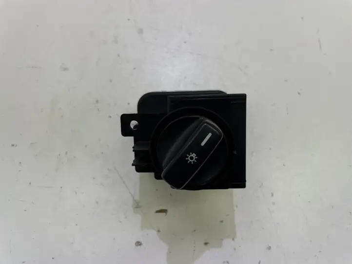 Mercedes-Benz B-class W245 (2005 - 2008) 1695451304 Включатель фонарей — фото 1