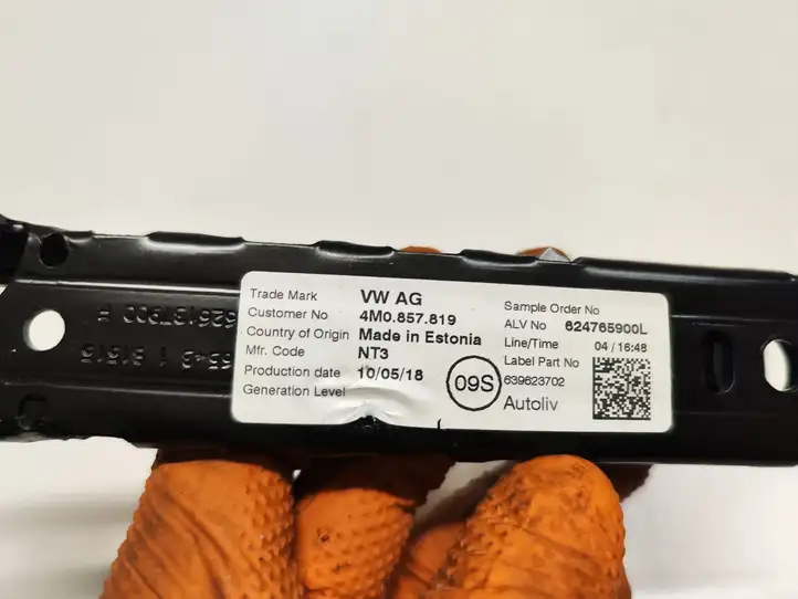 Audi A4 S4 B9 (2015 - 2019) 4M0857819 Электродвигатель регулировки ремня безопасности — фото 3
