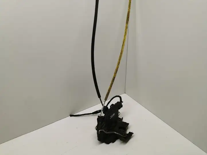Audi A6 S6 C5 4B (1997 - 2001) 4B0839016B Замок задней двери — фото 1