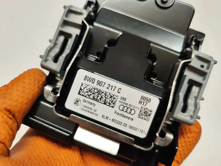 Audi A4 S4 B9 (2015 - 2019) 8W0907217C Камера в лобовом стекле — фото 2
