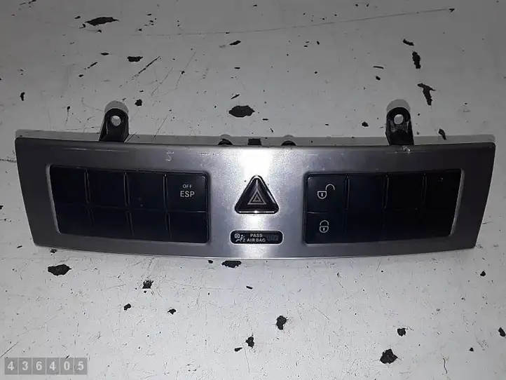 Mercedes-Benz C W203 (2000 - 2007) 2038707110 Мултифункционный включатель управления / ручка — фото 1