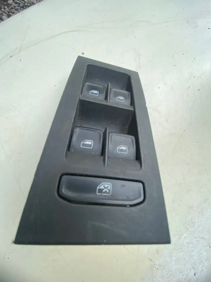 Skoda Octavia Mk3 (5E) (2013 - 2019) 5E0959857 Блок кнопок стеклоподъемников — фото 2