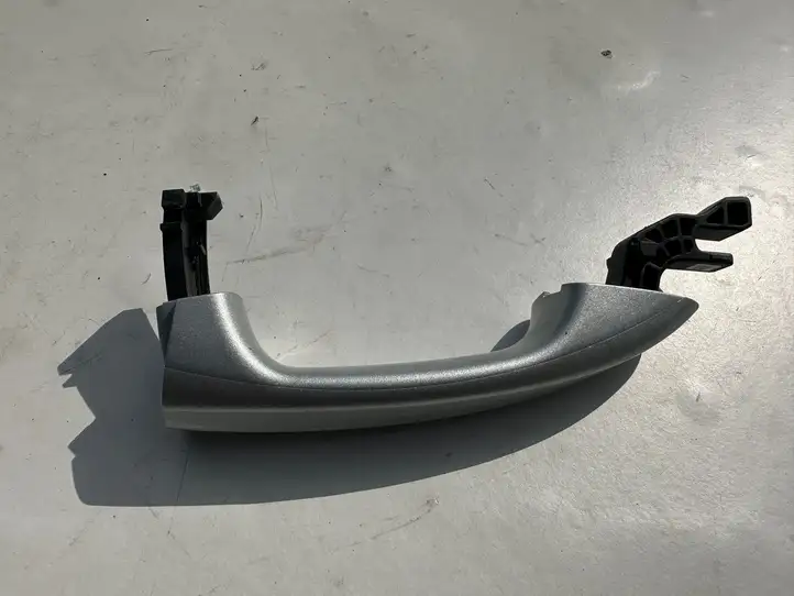 Mercedes-Benz C W205 (2014 - 2021)   Наружная ручка