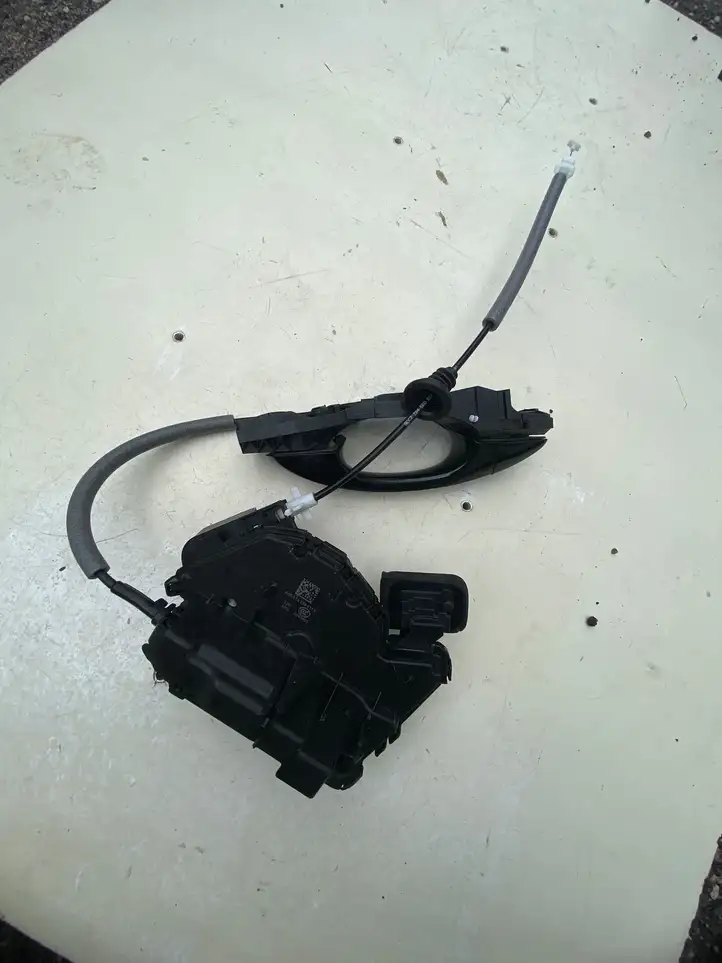 Skoda Octavia Mk3 (5E) (2013 - 2019) 5TA839015E Замок задней двери — фото 5