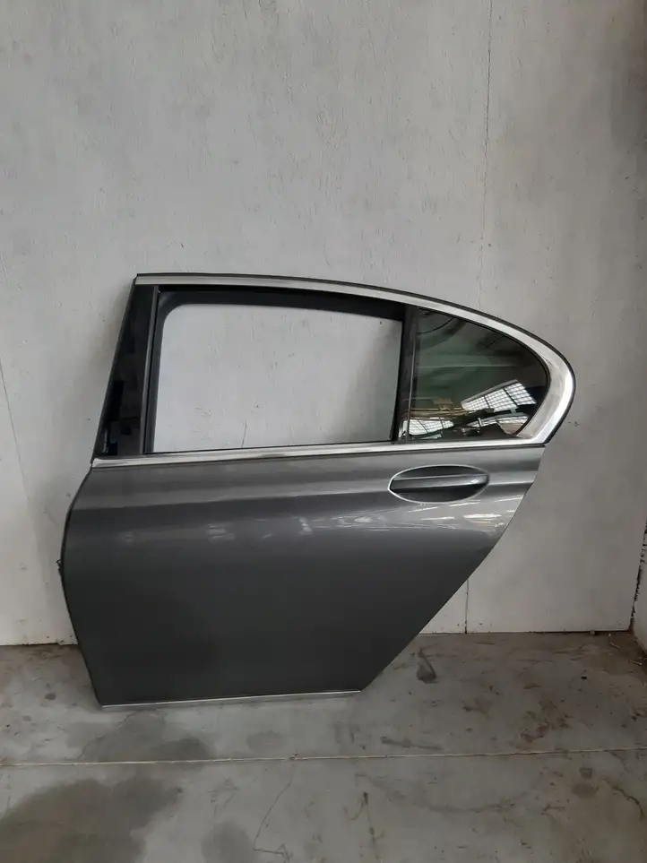 BMW 7 G11 G12 (2015 - 2022)   Задняя дверь