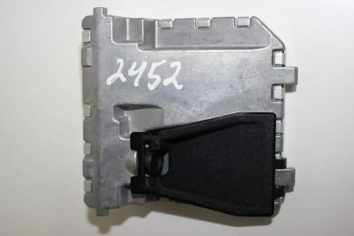 Mercedes-Benz C W204 (2007 - 2014) A0009050338 Камера в лобовом стекле — фото 2