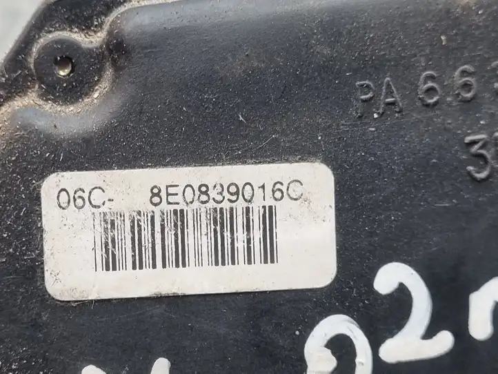 Audi A4 S4 B6 8E 8H (2000 - 2006) 8E0839016C Замок задней двери — фото 5