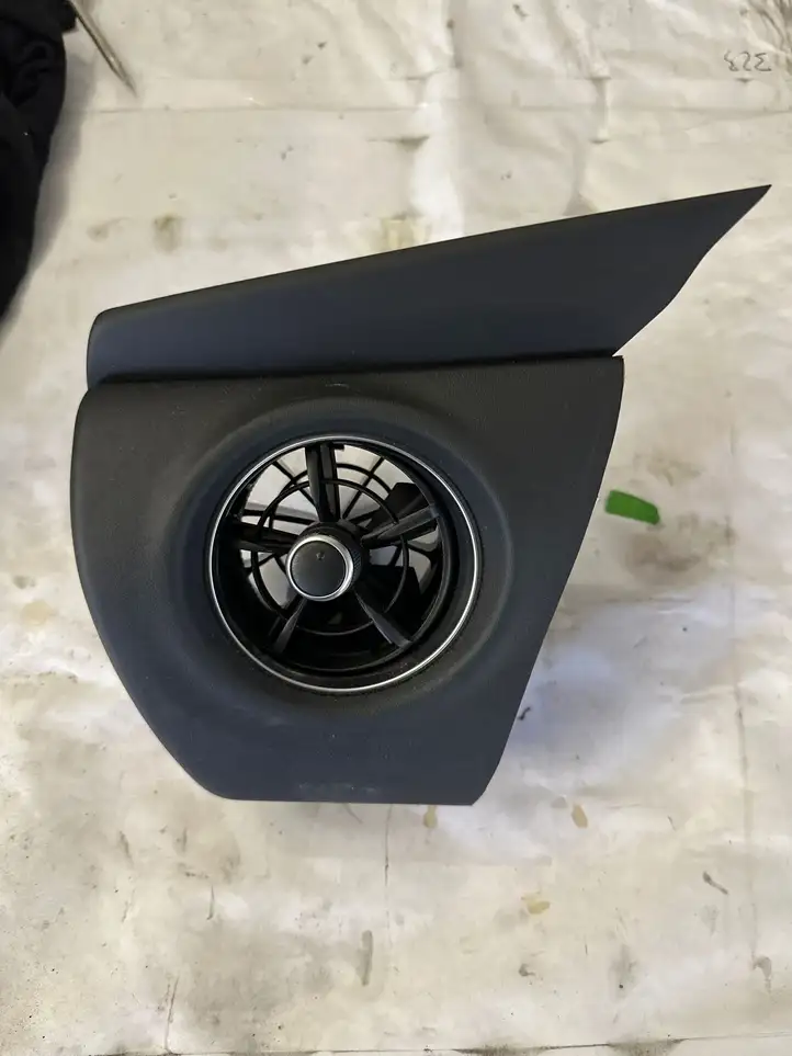 Toyota Auris E180 (2012 - 2018) 5540402200 Боковой воздушный дефлектор — фото 1