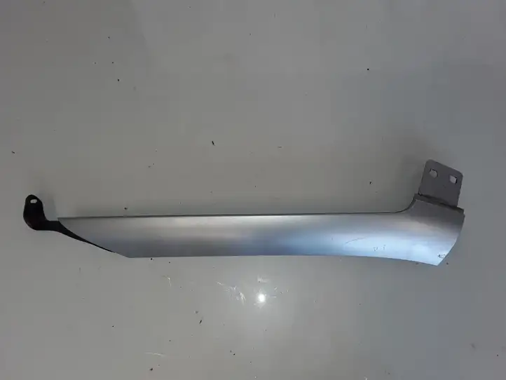 Renault Megane III (2009 - 2016)  768350001 Другая внешняя деталь