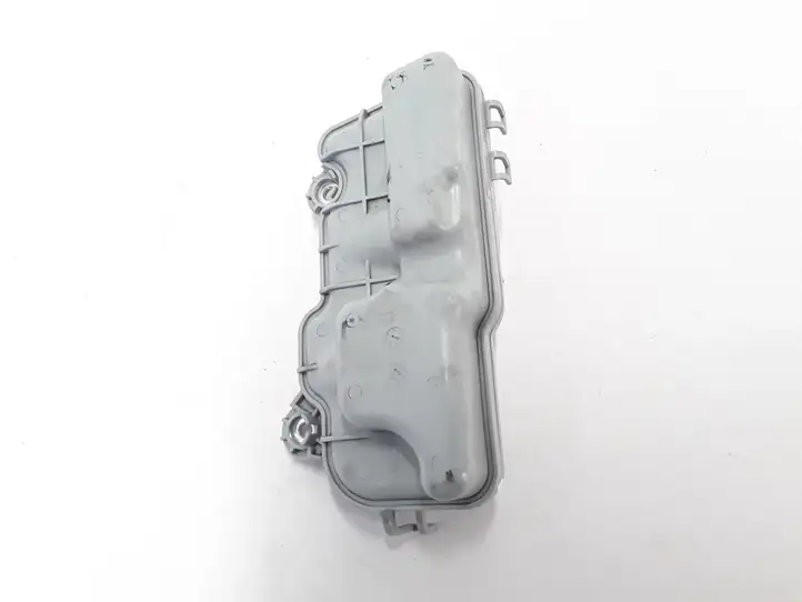 Volvo V60 (2013 - 2018) 31339809 Прочие детали моторного отсека — фото 3
