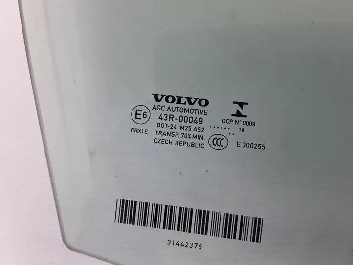 Volvo XC40 (2017 - ) 31442376 Стекло передней двери — фото 2