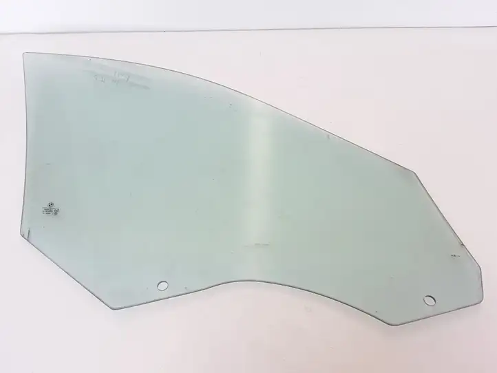 BMW 5 F10 F11 (2009 - 2016)  7182109 Основное стекло передних дверей (четырехдверного автомобиля)