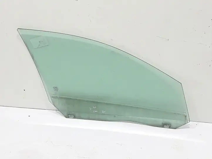 Volvo V70 (2007 - 2013)  8693973 Основное стекло передних дверей (четырехдверного автомобиля)