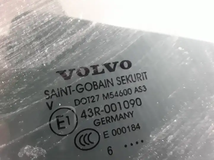 Volvo V60 (2013 - 2018) 31335332 Стекло задней двери — фото 2
