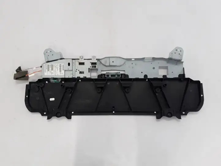 Volvo XC90 (2002 - 2006)  8651013 Усилитель антенны