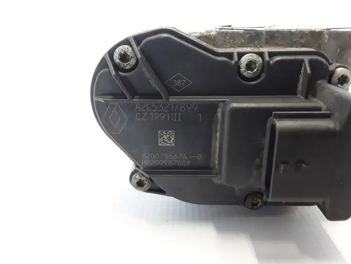 Renault Master III (2010 - )  8200796674 Клапан EGR