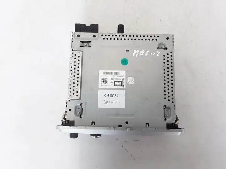 Renault Megane III (2009 - 2016)   Радио/ проигрыватель CD/DVD / навигация