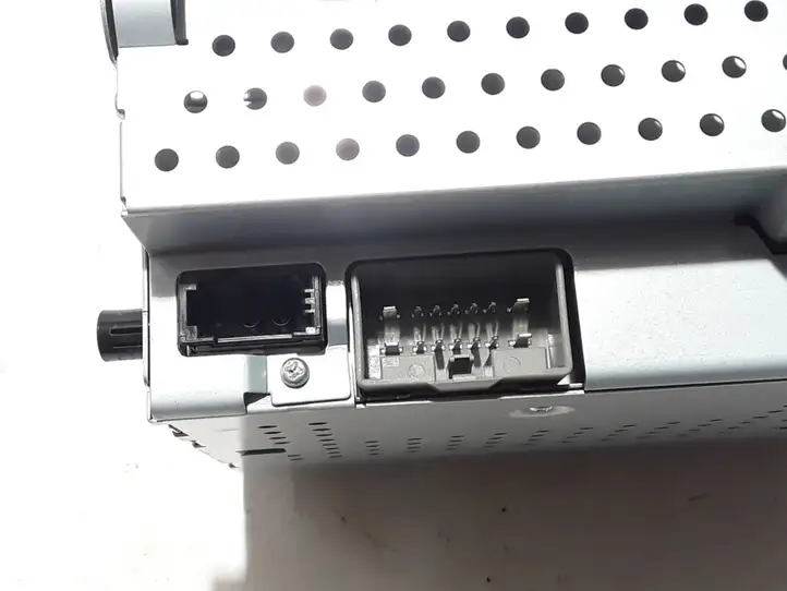 Volvo S80 (2006 - 2009)   Радио/ проигрыватель CD/DVD / навигация