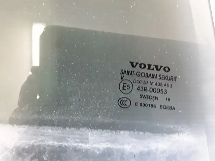 Volvo S90, V90 (2016 - 2020) 31371953 Стекло задней двери — фото 4