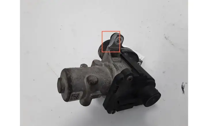 Renault Megane III (2009 - 2016)  8200282949 Клапан EGR