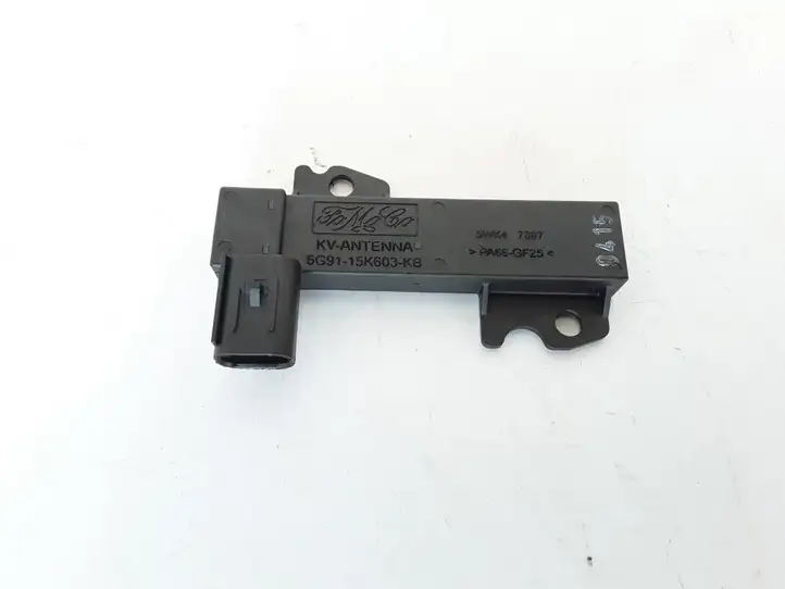 Volvo XC60 (2013 - 2017)   Усилитель антенны