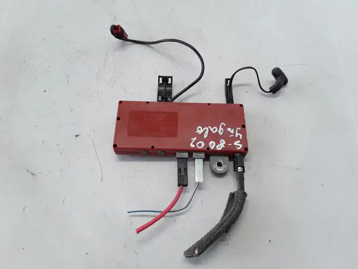 Volvo S80 (1998 - 2004)   Усилитель антенны