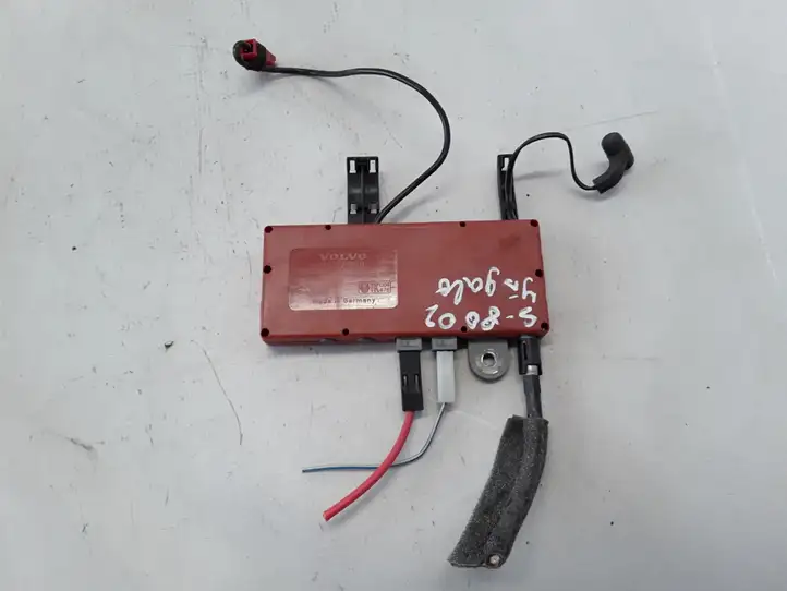 Volvo S80 (1998 - 2004)   Усилитель антенны