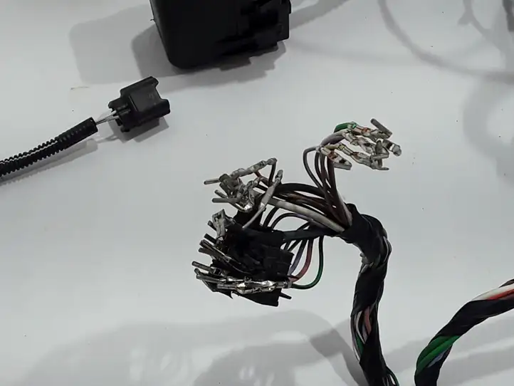 Renault Captur (2013 - 2020) 240182491R Прочая электропроводка — фото 3