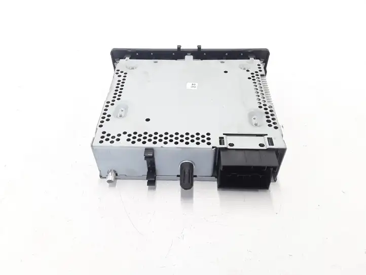 Renault Megane III (2009 - 2016)  281150030R Радио/ проигрыватель CD/DVD / навигация