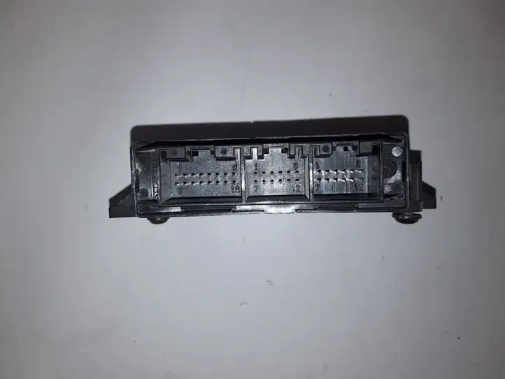 Renault Espace -  Grand espace IV (2004 - 2014)  8200051286 Блок управления парковки