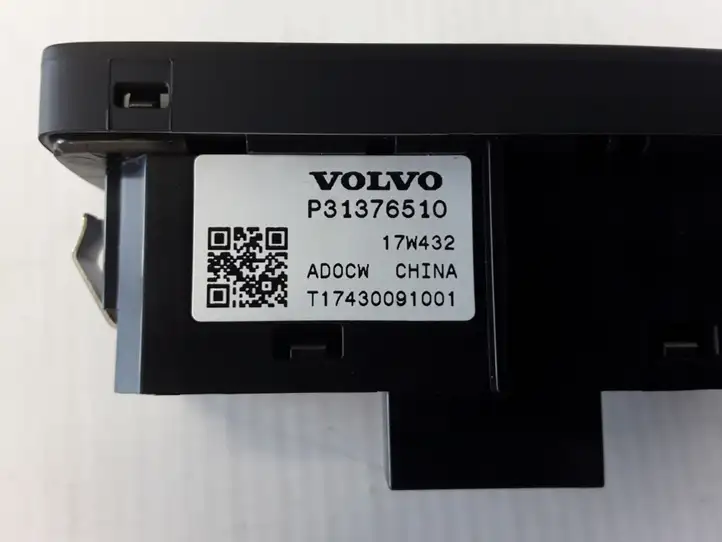 Volvo XC90 (2014 - 2019) 31376510 Кнопка закрытия крышки багажника — фото 3