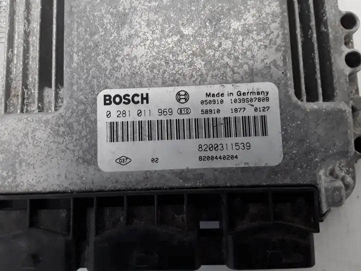 Renault Laguna (2005 - 2007)  8200311539 Блок управления двигателя