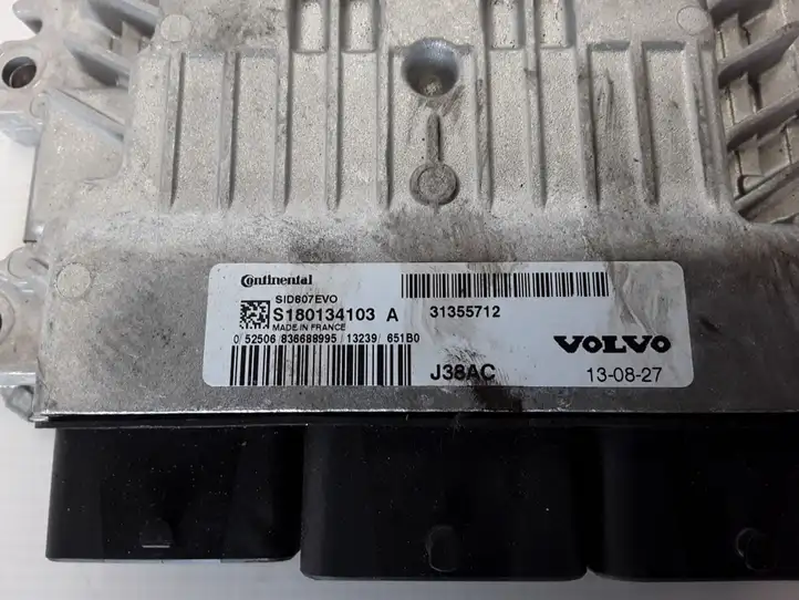 Volvo V60 (2013 - 2018) Блок управления двигателем (ЭБУ) — фото 2