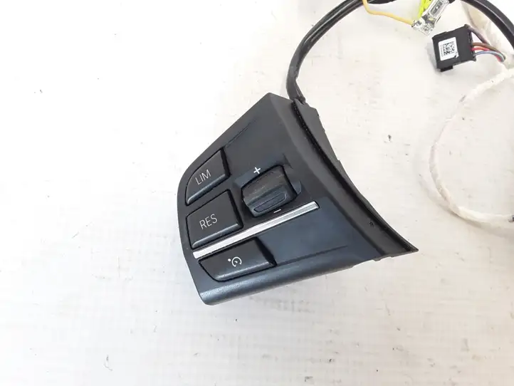 BMW 5 F10 F11 (2009 - 2016) 9229484 Кнопки на рулевом колесе — фото 2