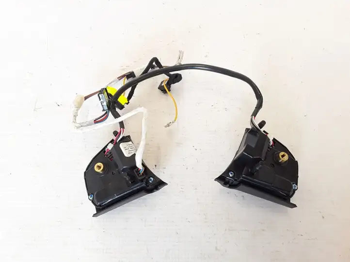 BMW 5 F10 F11 (2009 - 2016) 9229484 Кнопки на рулевом колесе — фото 3