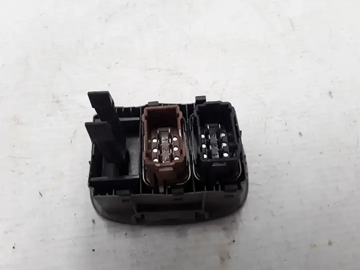 Opel Vivaro (2001 - 2006) 7700313155 Кнопка обогрева стекла — фото 2