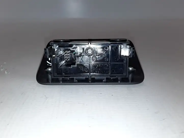 Volvo V70 (2007 - 2013) 31334637 Кнопка ручного тормоза — фото 3