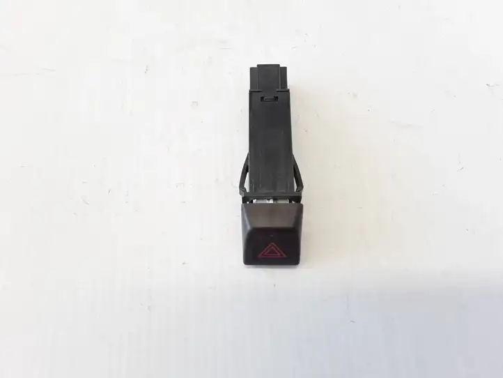 Volvo S40 (2007 - 2012) Включатель аварийных фонарей — фото 2