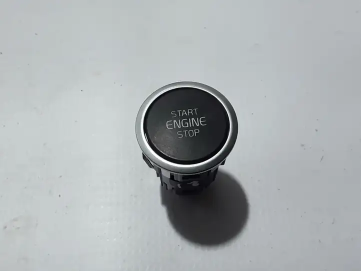 Volvo XC40 (2017 - ) 31433768 Включатель зажигания и стартера — фото 1