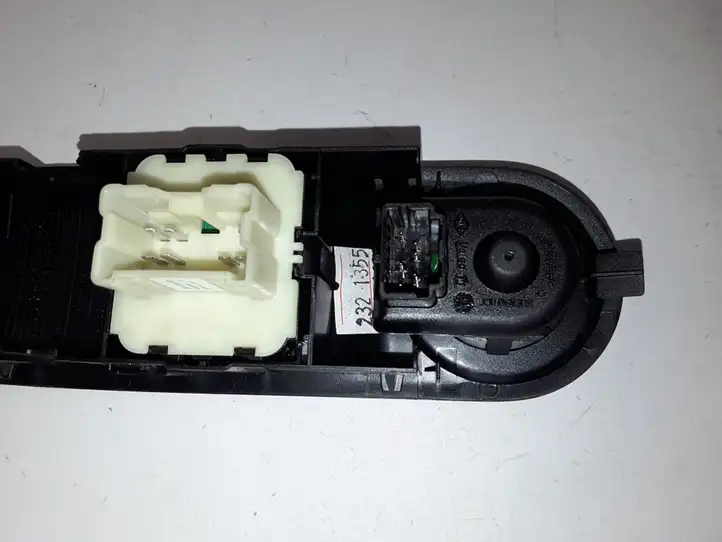 Renault Clio IV (2012 - 2019) 809612367R Кнопка стеклоподъемников — фото 2