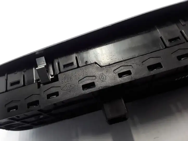 Renault Scenic III - Grand scenic III (2009 - 2016) 809610016R Блок кнопок стеклоподъемников — фото 3