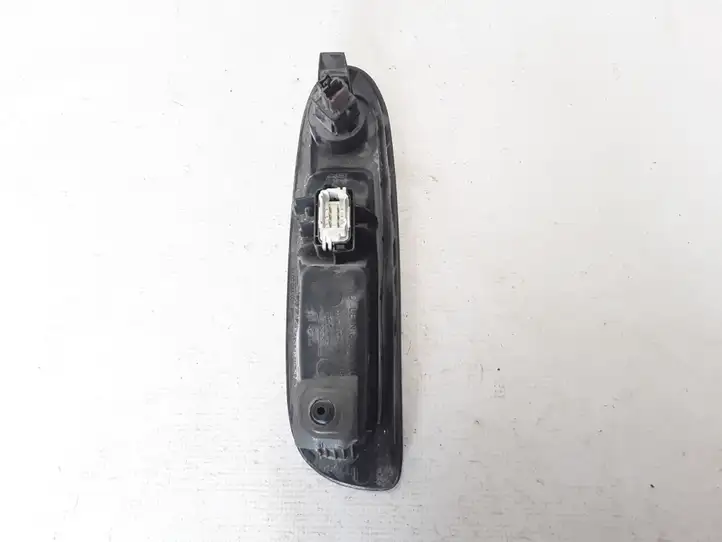 Renault Clio II (2001 - 2005) 8200084005 Кнопка стеклоподъемников — фото 2