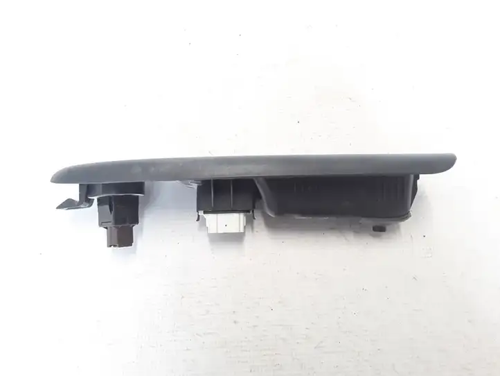 Renault Clio II (2001 - 2005) 8200084005 Кнопка стеклоподъемников — фото 3