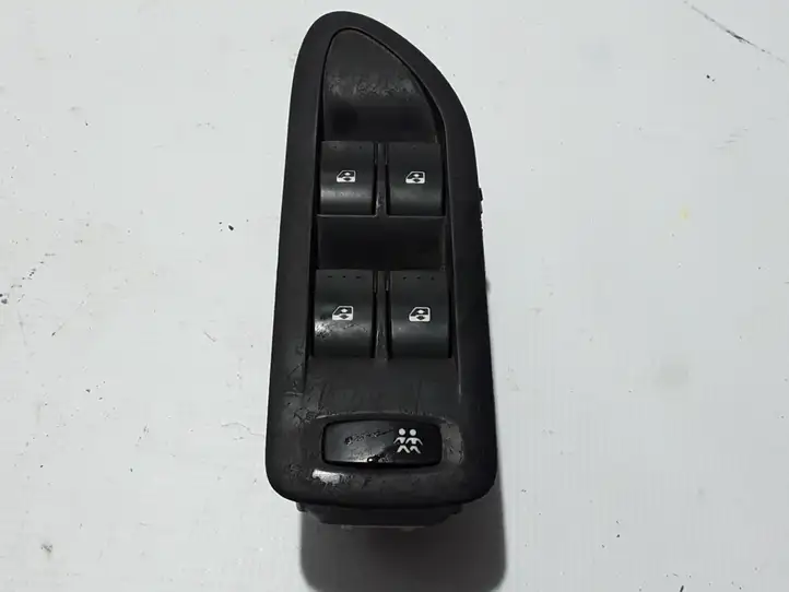 Renault Vel Satis (2005 - 2009) 8200315042 Кнопка стеклоподъемников — фото 1