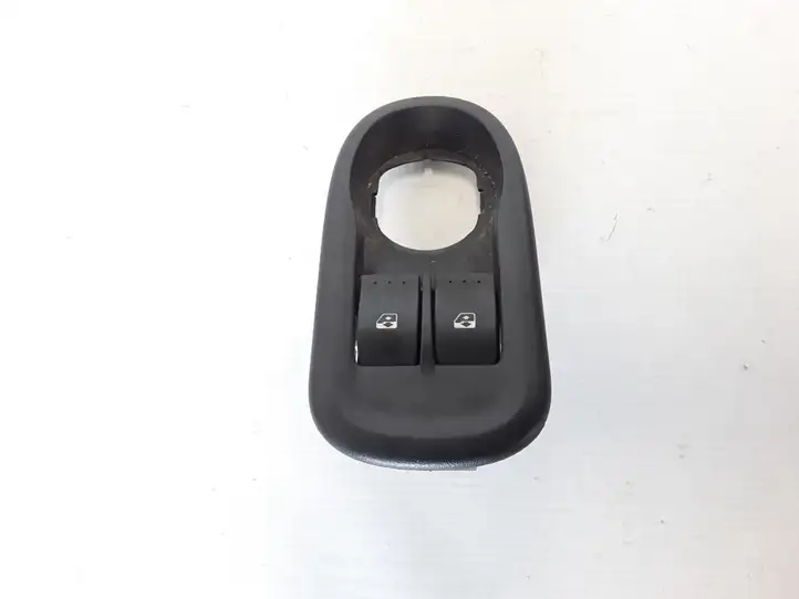 Renault Kangoo II (2008 - 2014) Кнопка стеклоподъемников — фото 1